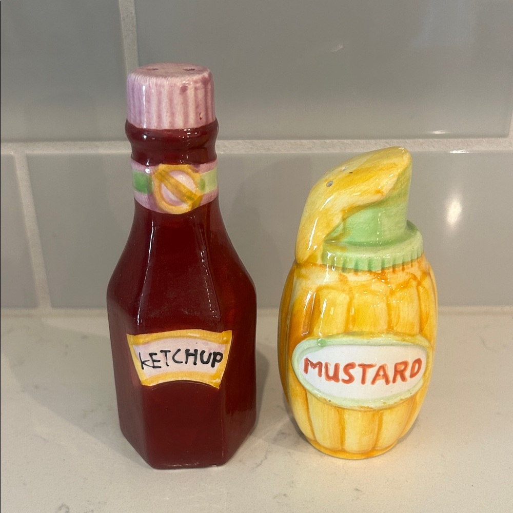 Vintage Ketchup and Mustard Ceramic Salt and Pepper Shakers